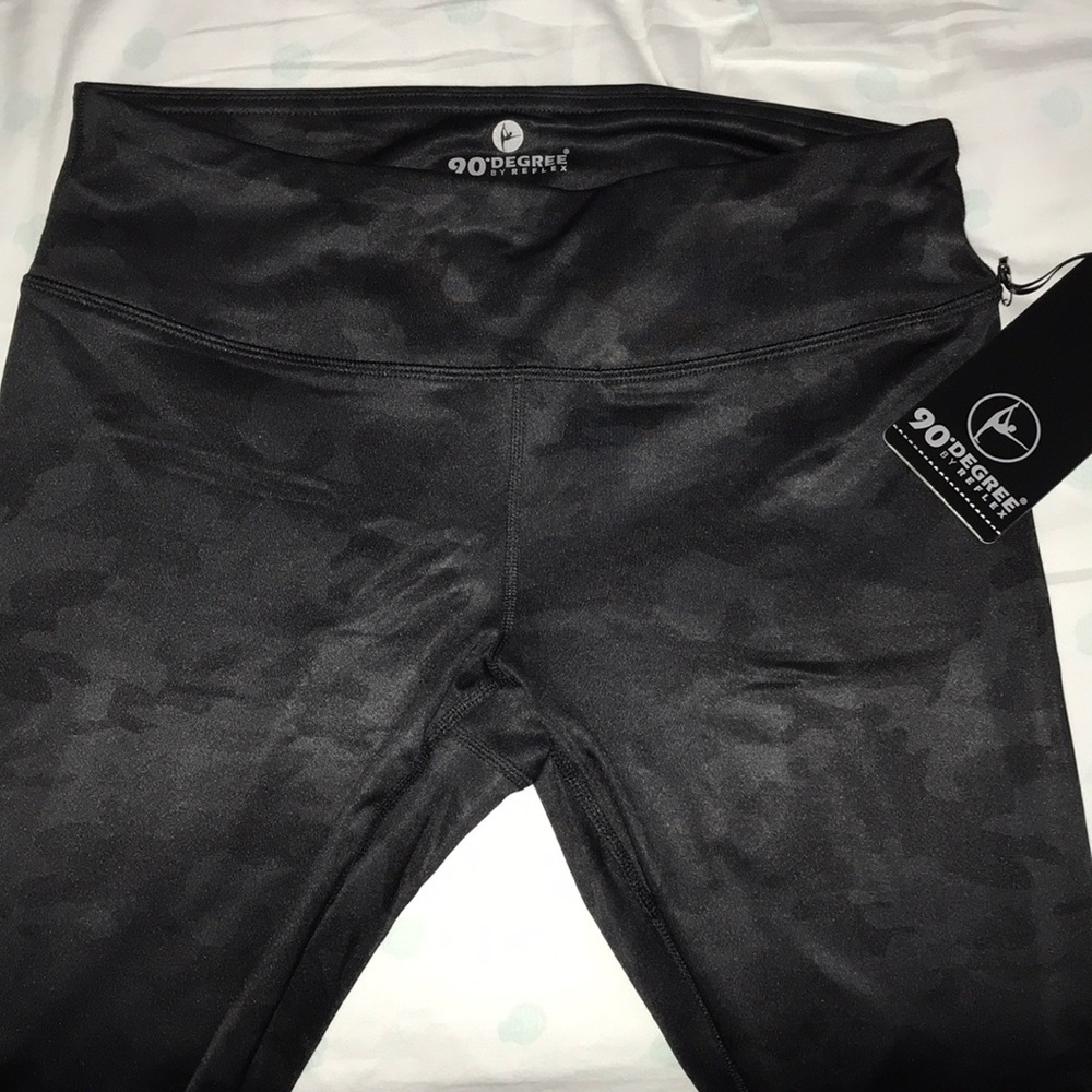 Black Camo leggings NWT